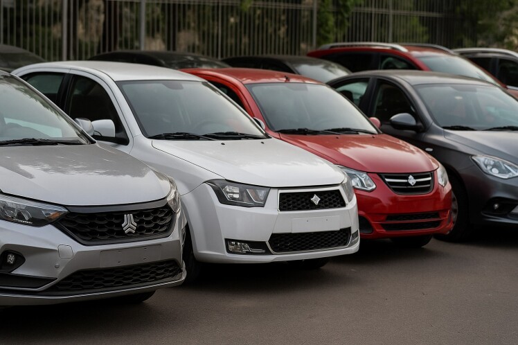 رکود تورمی در بازار خودرو؛ ثبات نسبی قیمت‌ها و افت معاملات