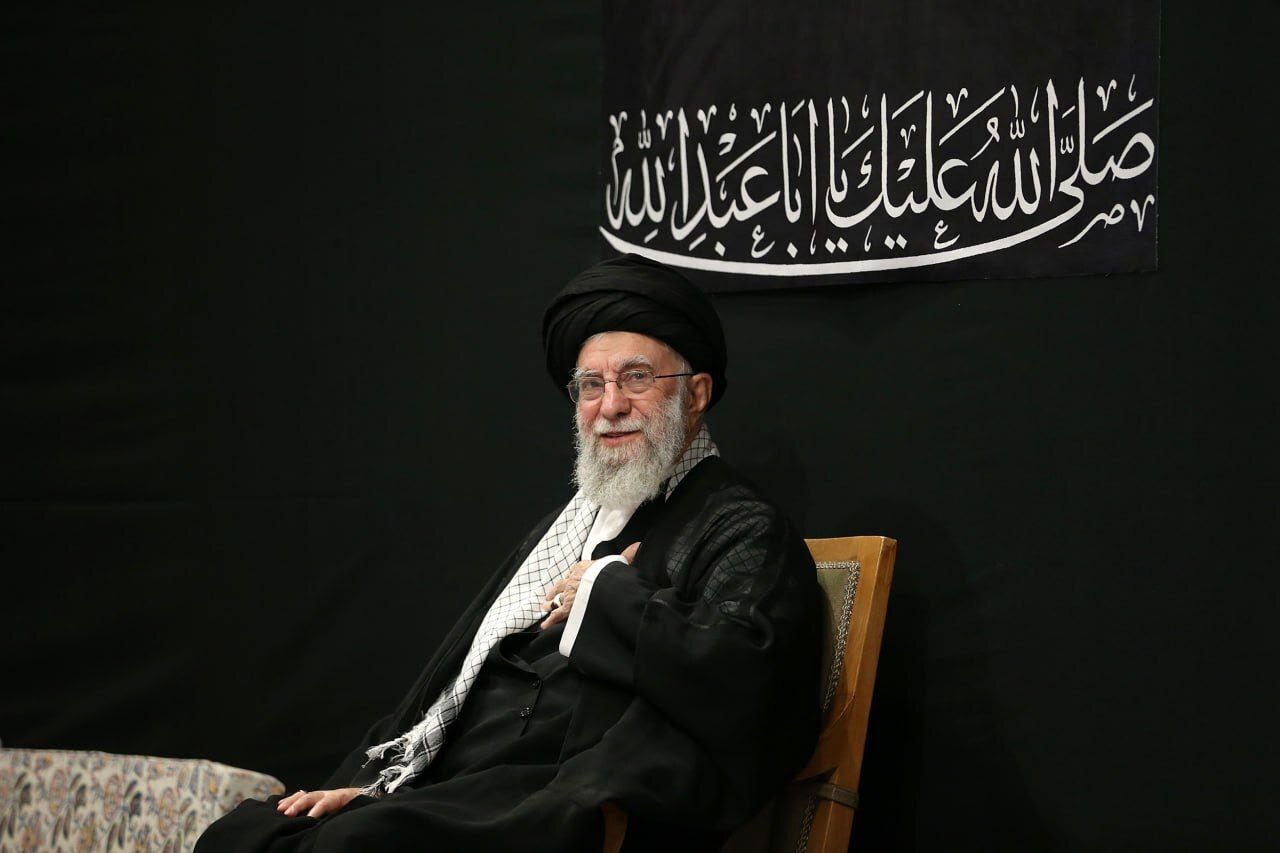 حضور رهبر معظم انقلاب در مراسم عزاداری عاشورا