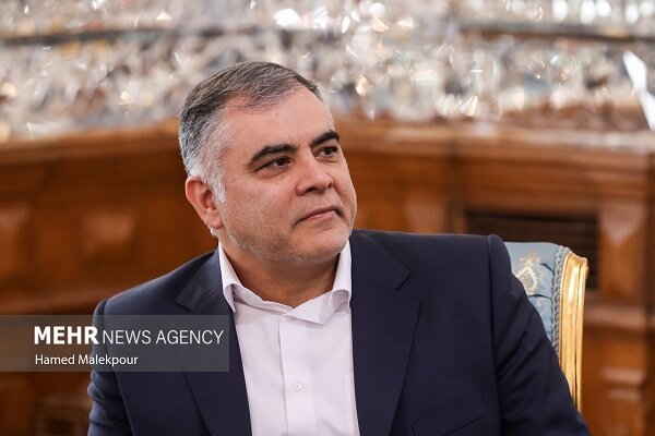 تکذیب سرگردانی نفت ایران روی آب توسط وزیر نفت