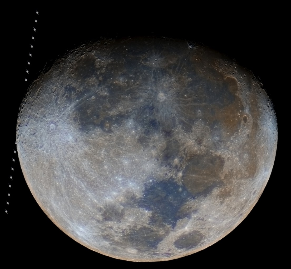 لحظهٔ عبور سیاره زحل از پشت ماه، در عکس «Lunar Occultation of Saturn» از Chayaphon Phanitloet